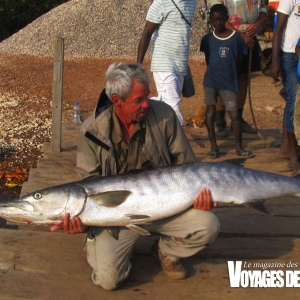Dans le delta du Saloum, Jean-Marc Pellenq a pris cet énorme barracuda à la traîne, avec un Rapala Max 30 : 2m01 pour 36,70 kg ! « J'ai eu la chance de capturer un
