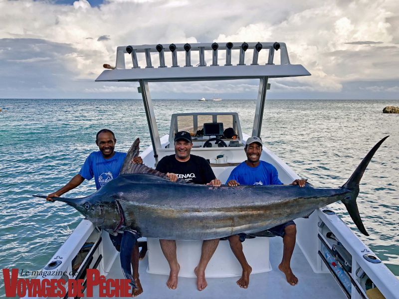 Madagascar : Un marlin noir de plus de 200 kg pris avec une canne à jig !